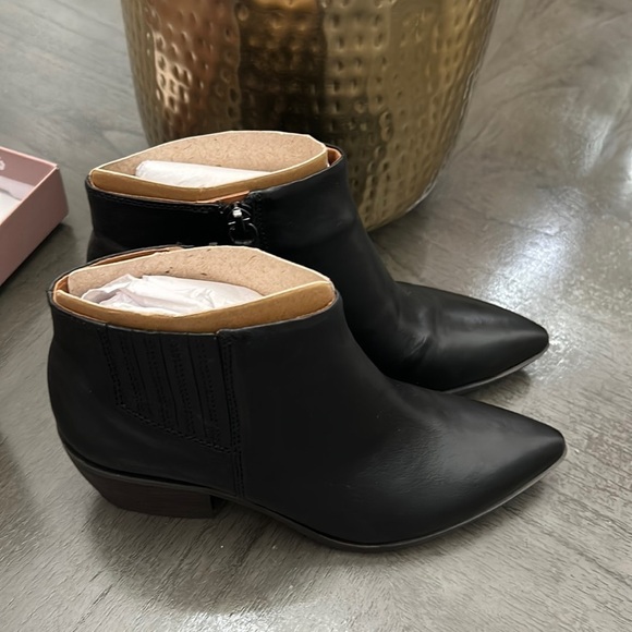 Franco Sarto Women's Spur Pointed Toe Ankle Boot - Picture 5 of 11